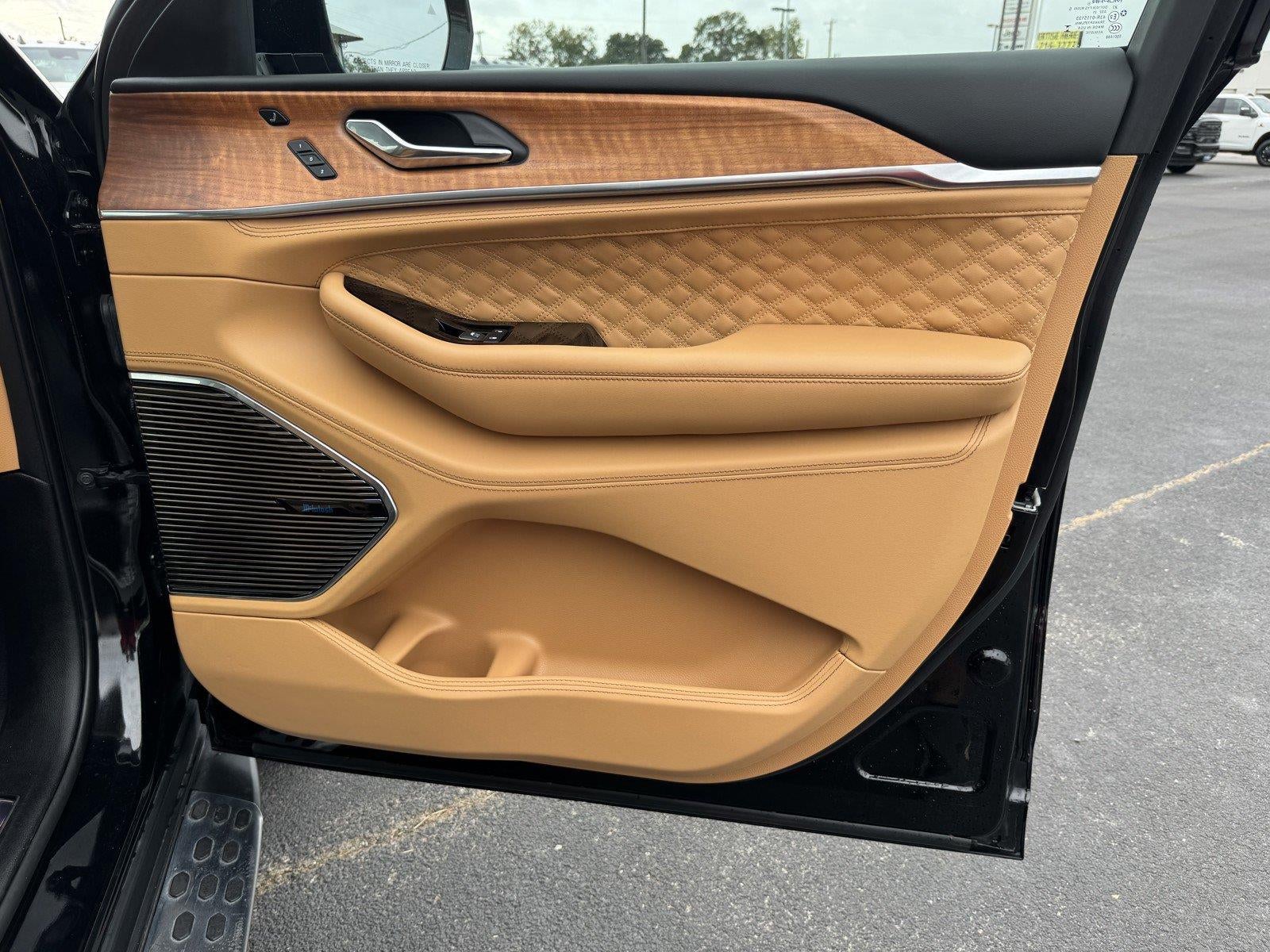 2025 Jeep Grand Cherokee L Summit Reserve