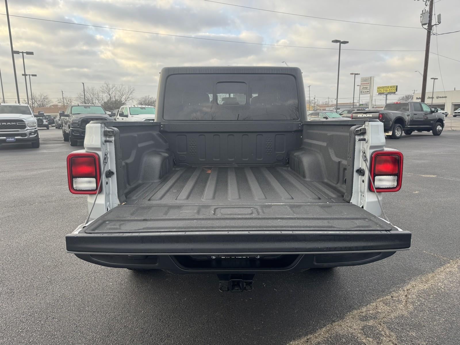 2023 Jeep Gladiator Sport S