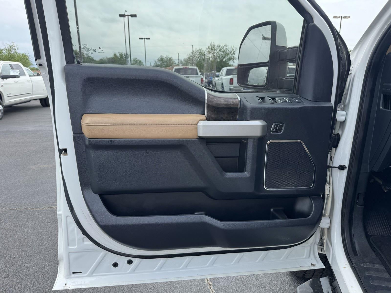 2022 Ford Super Duty F-250 SRW LARIAT