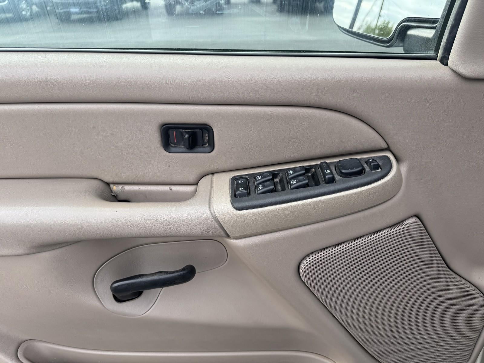 2004 Chevrolet Silverado 2500HD LS