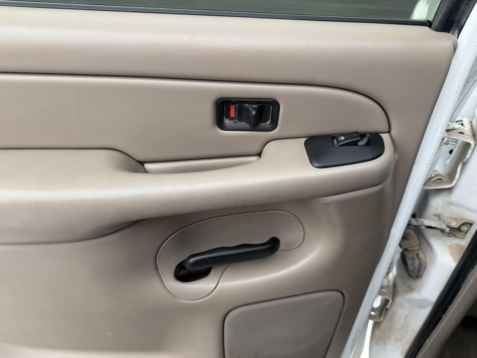 2004 Chevrolet Silverado 2500HD LS