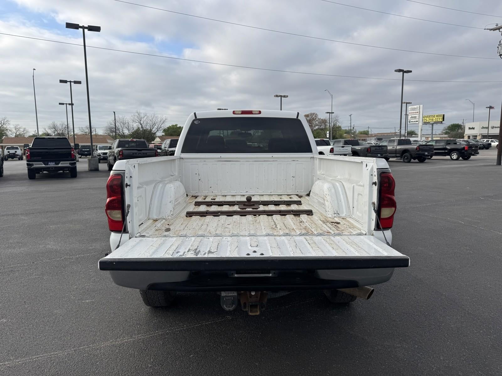 2004 Chevrolet Silverado 2500HD LS