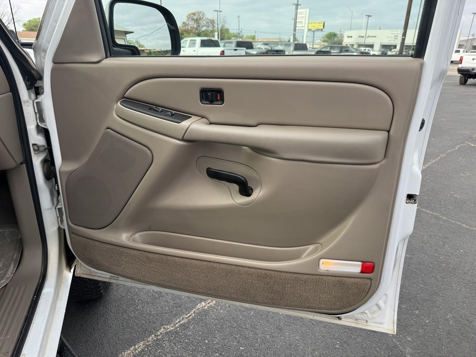 2004 Chevrolet Silverado 2500HD LS