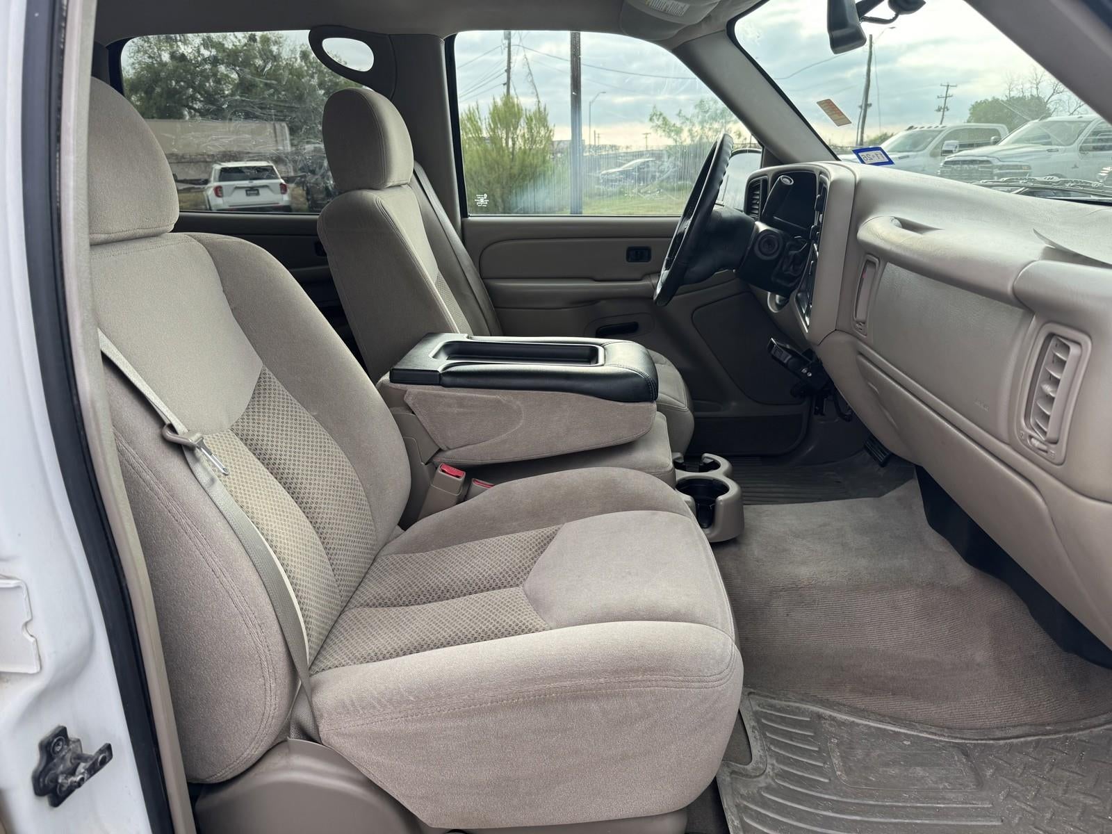 2004 Chevrolet Silverado 2500HD LS