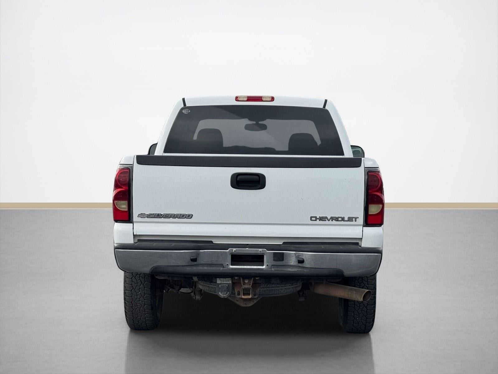 2004 Chevrolet Silverado 2500HD LS