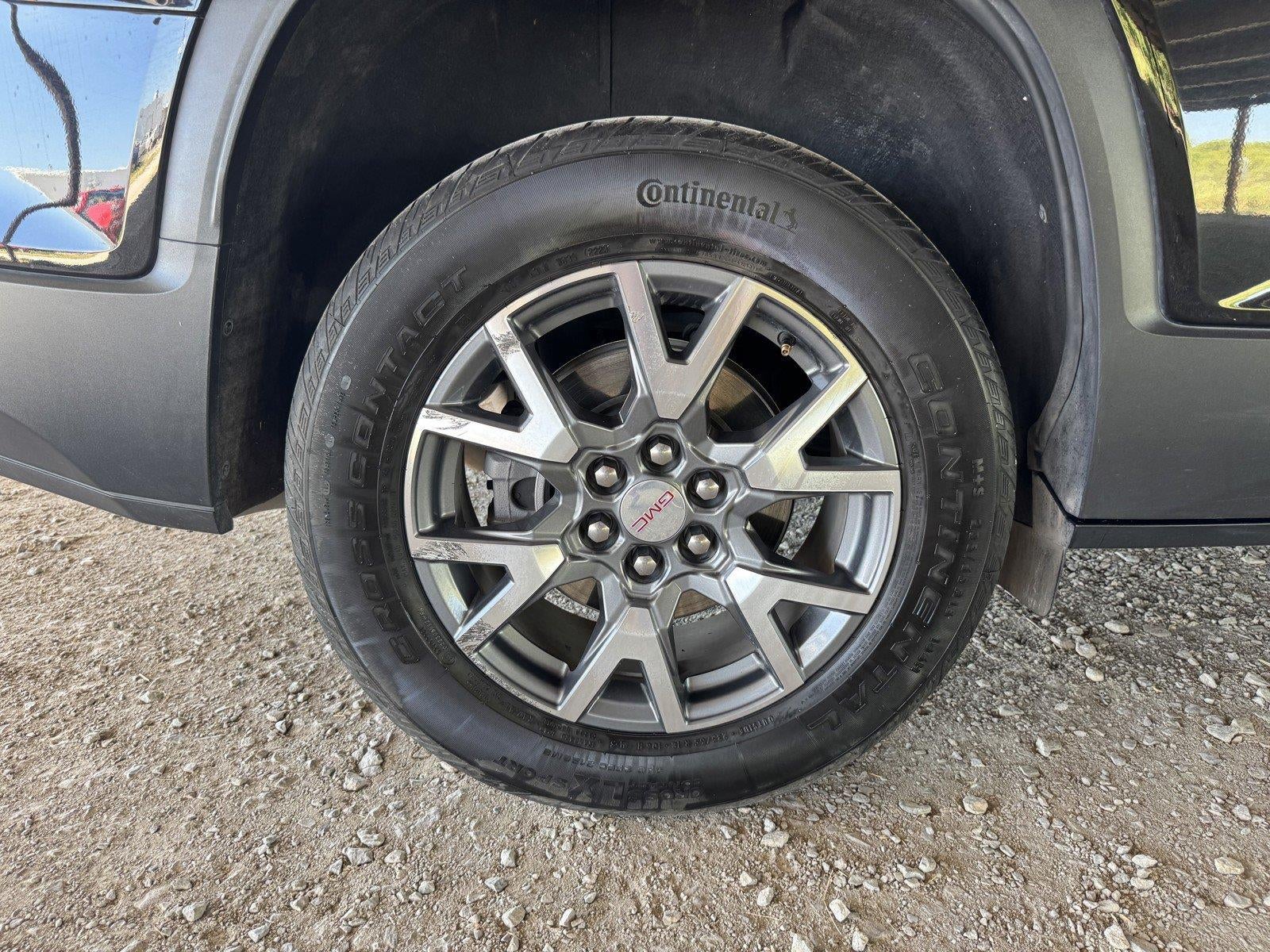 2023 GMC Acadia SLT
