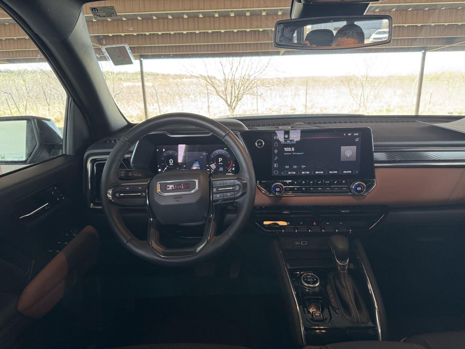 2025 GMC Canyon 4WD AT4