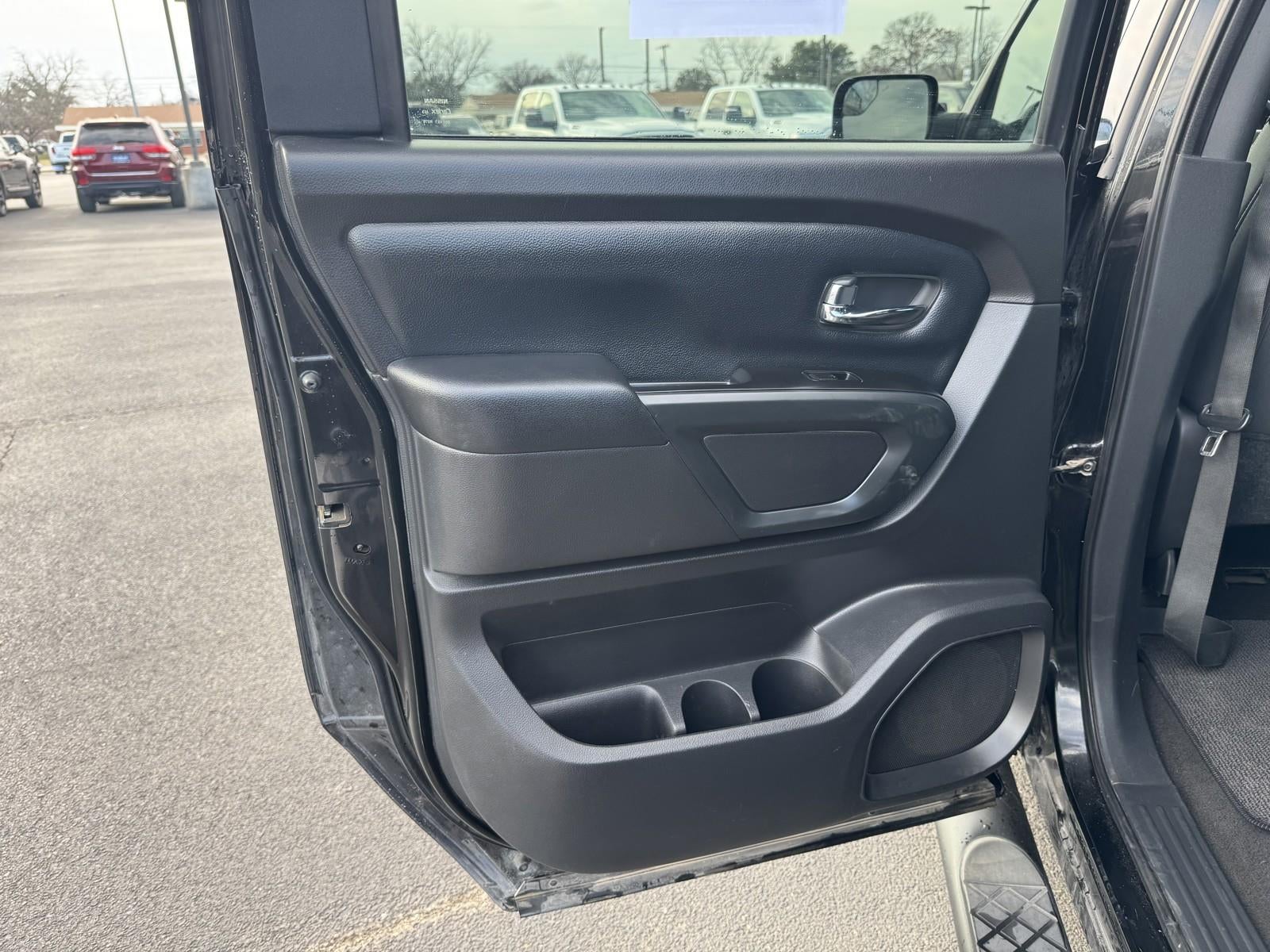 2019 Nissan Titan SV