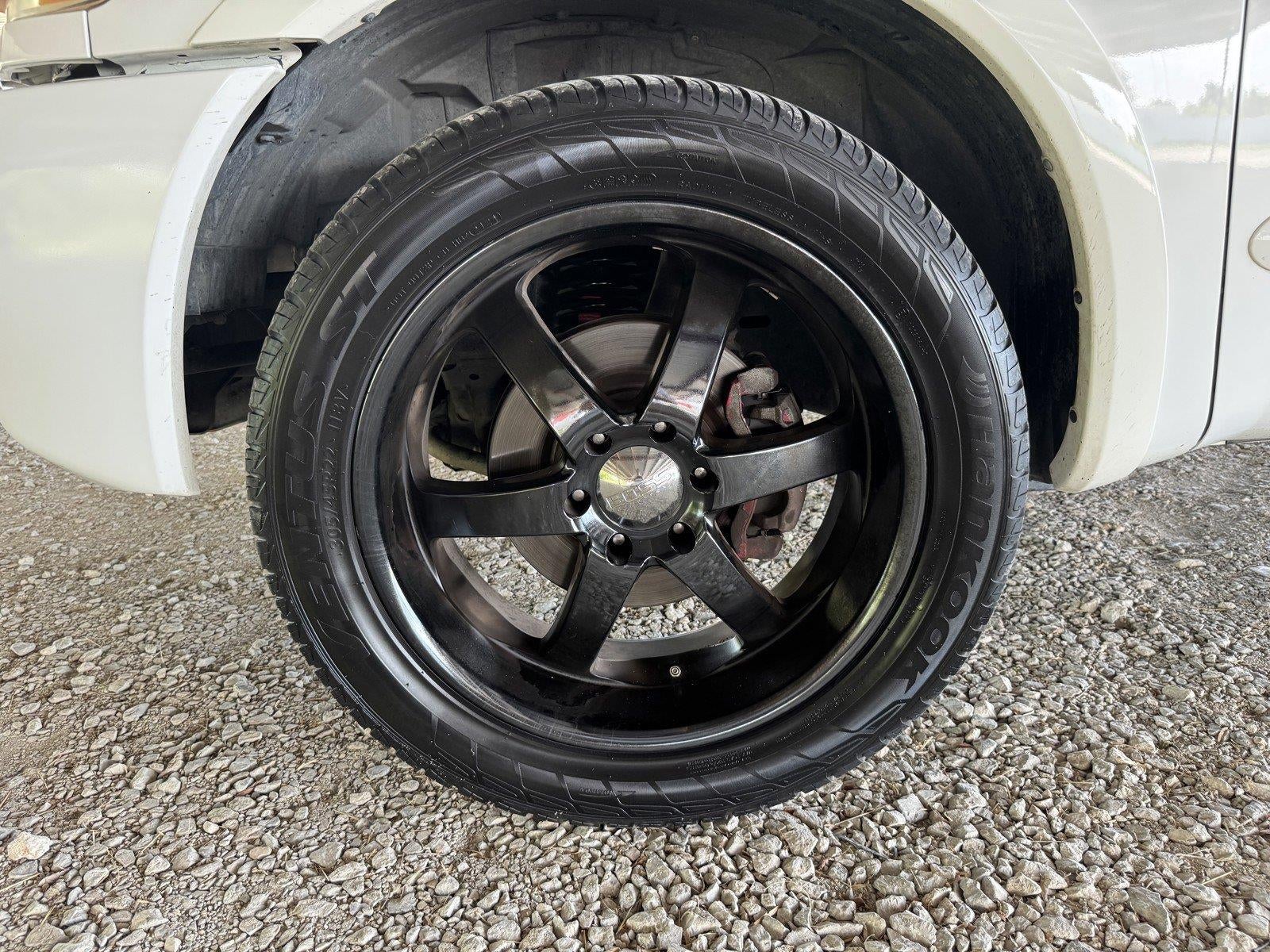2012 Nissan Titan SV