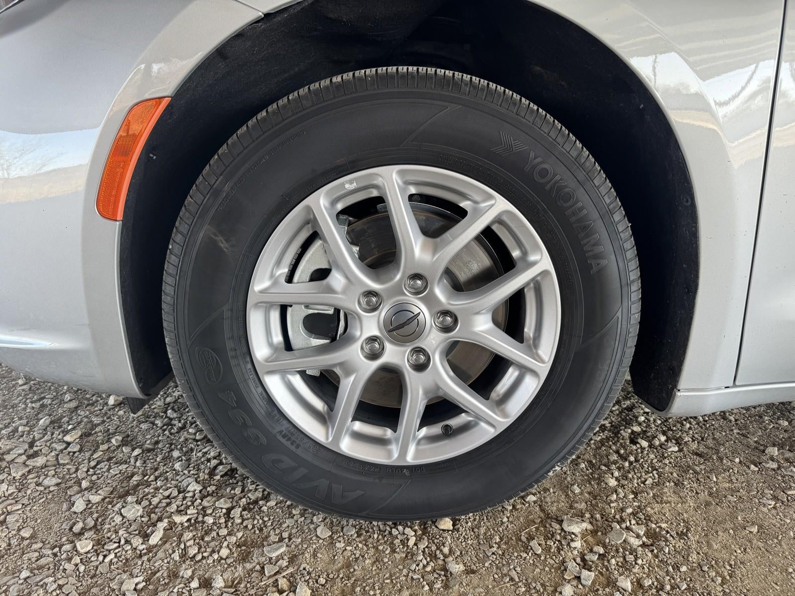 2024 Chrysler Pacifica Touring L