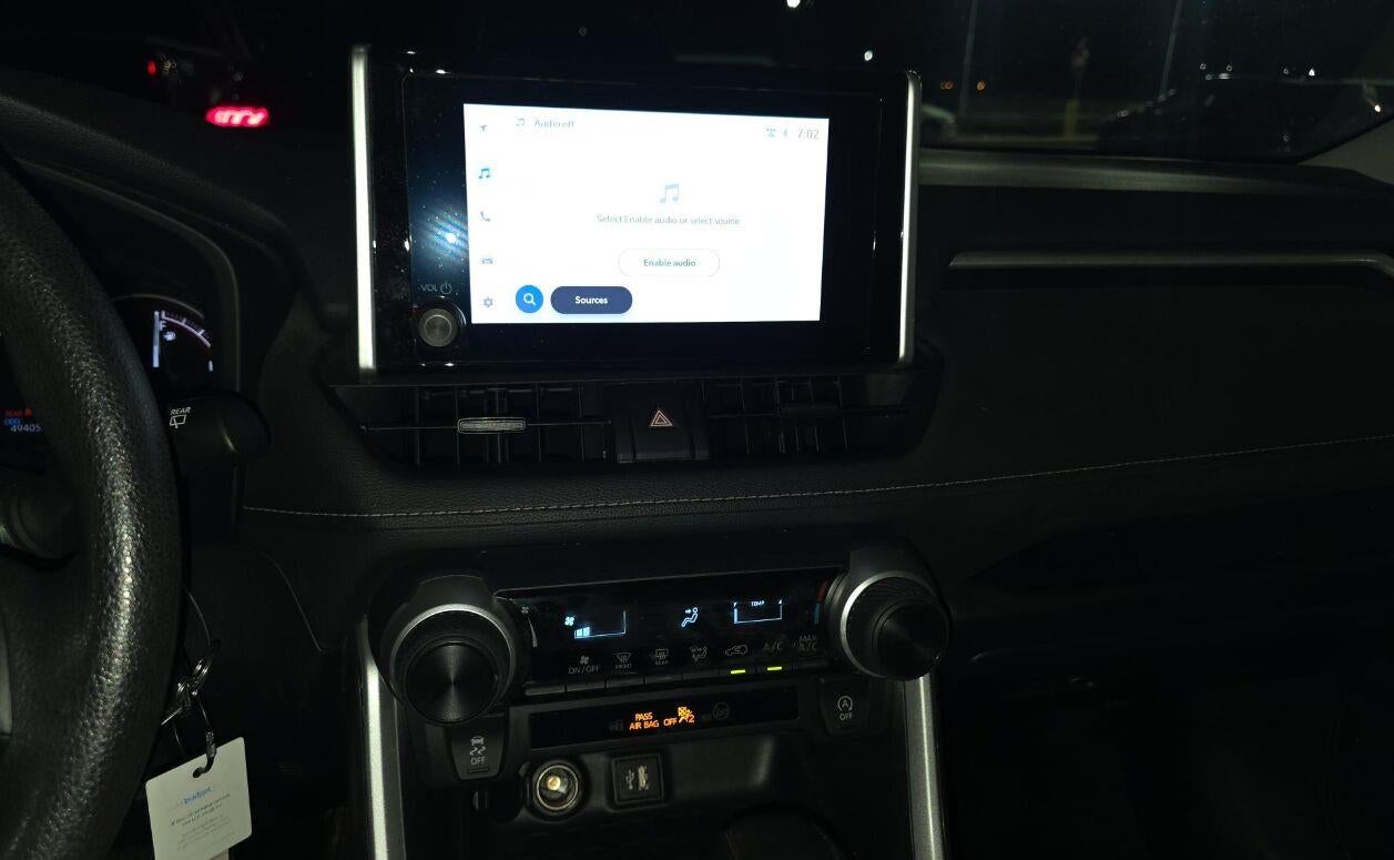 2025 Toyota RAV4 LE