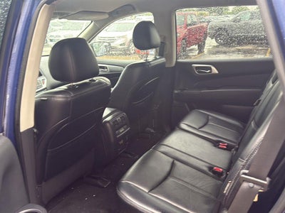 2020 Nissan Pathfinder SL
