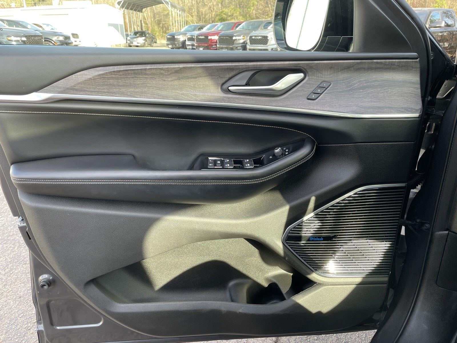 2022 Jeep Grand Cherokee L Overland