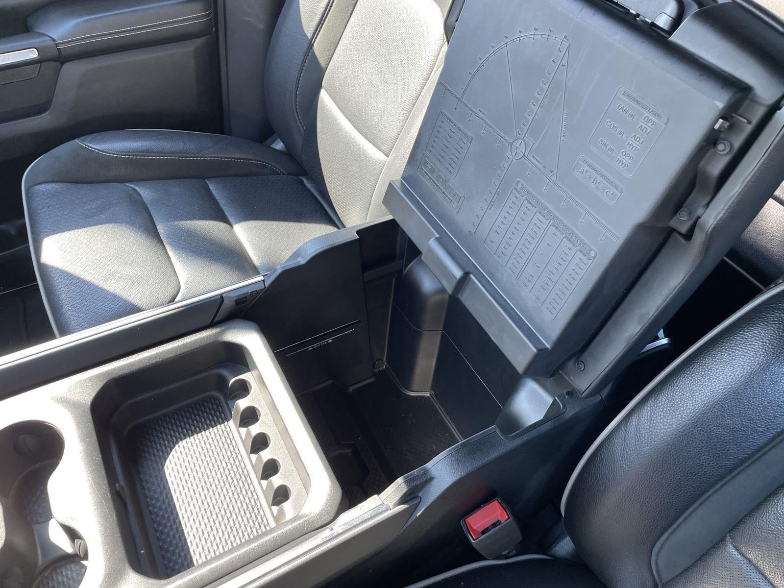 2020 RAM 1500 LARAMIE 4X2 CREW CAB 5'7