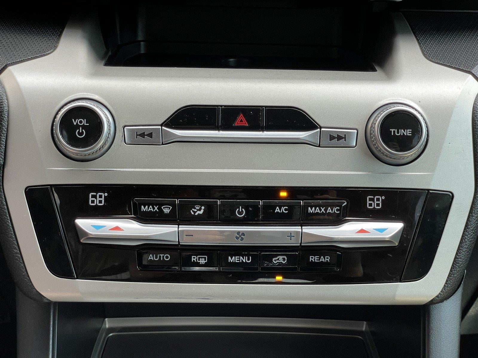 2021 Ford Explorer Base