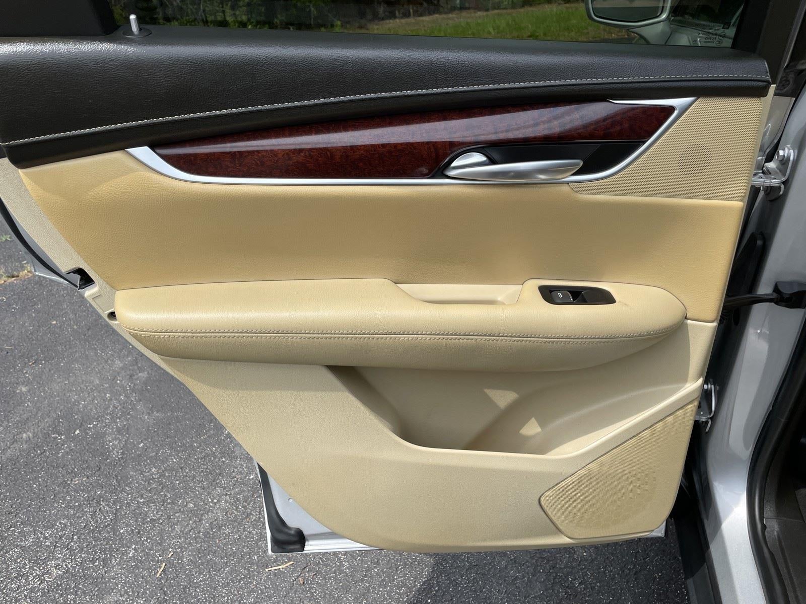 2018 Cadillac XT5 Premium Luxury FWD