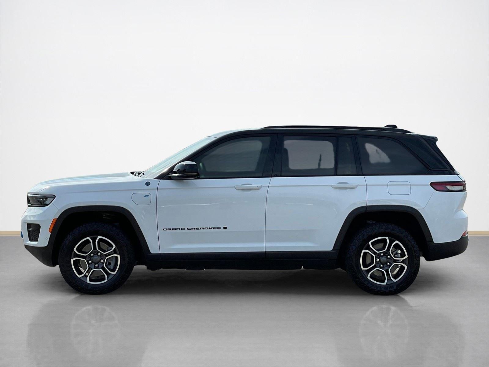 2022 Jeep Grand Cherokee 4xe Trailhawk