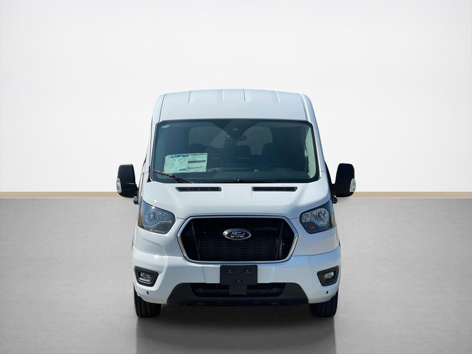 2025 Ford Transit Passenger Wagon XLT