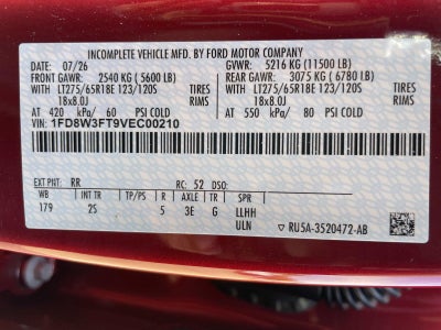 2027 Ford Super Duty F-350 SRW XLT