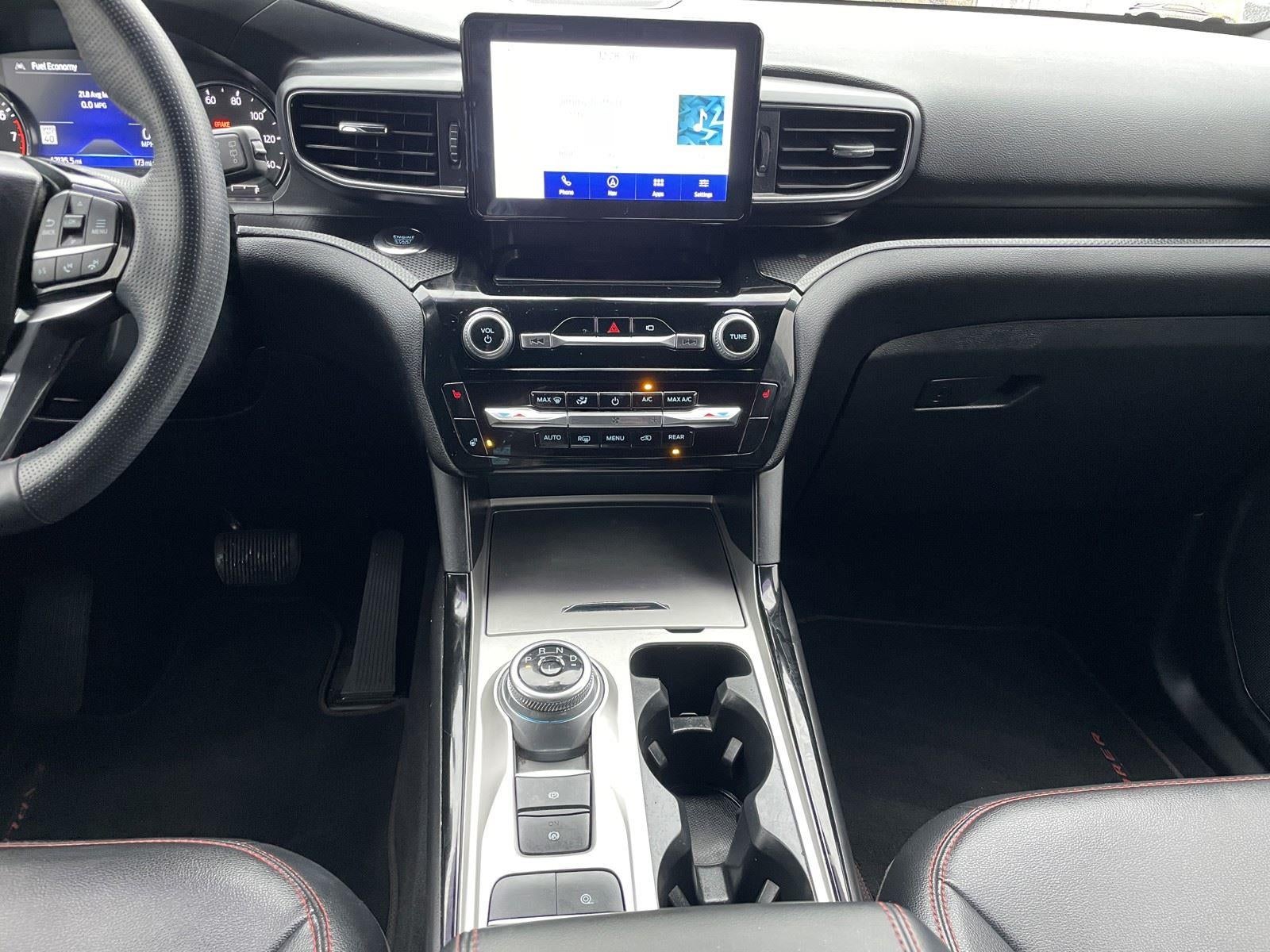 2022 Ford Explorer ST-Line