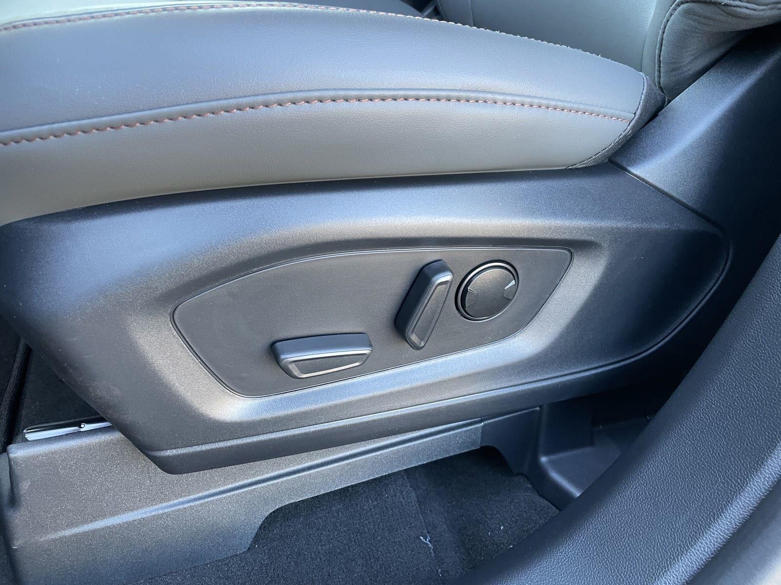 2026 Ford Explorer Active (100A)