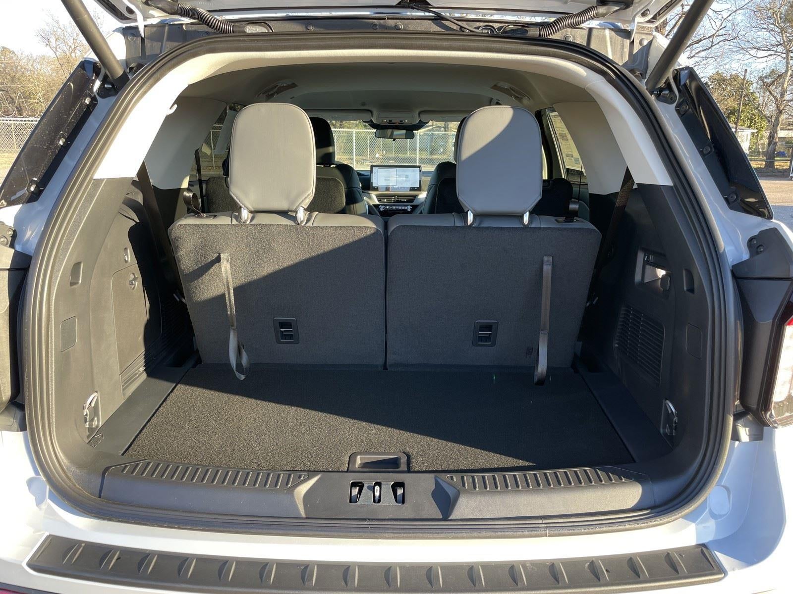 2026 Ford Explorer Active (100A)