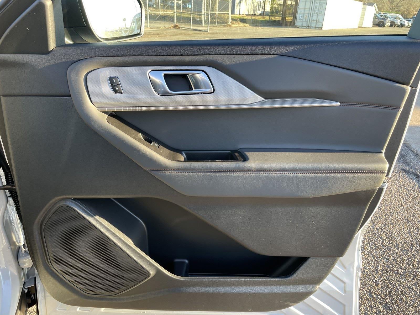 2026 Ford Explorer Active (100A)