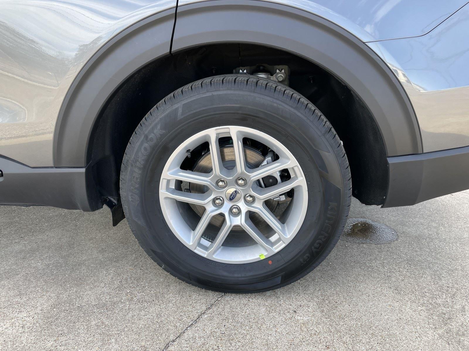 2026 Ford Explorer Active w/100A Pkg