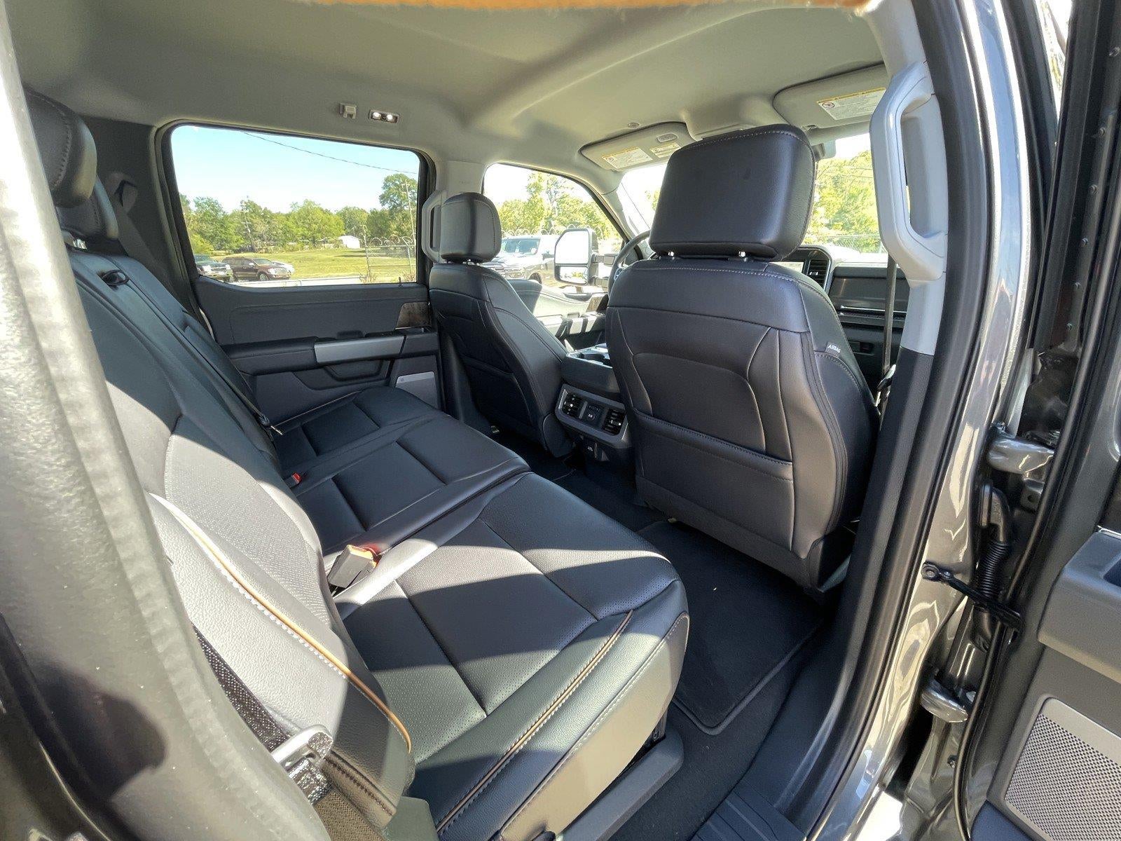 2027 Ford Super Duty F-250 SRW LARIAT