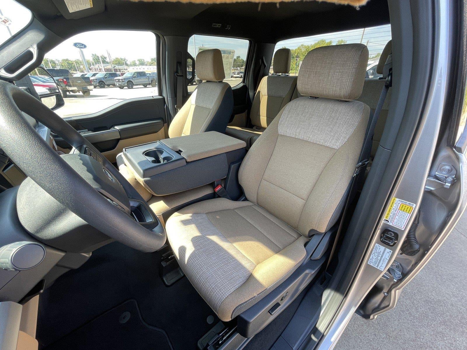 2027 Ford Super Duty F-250 SRW XLT
