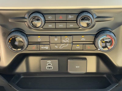 2027 Ford Super Duty F-250 SRW XLT