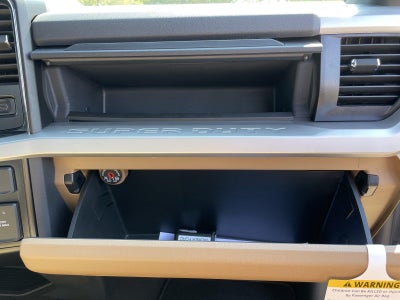 2027 Ford Super Duty F-250 SRW XLT