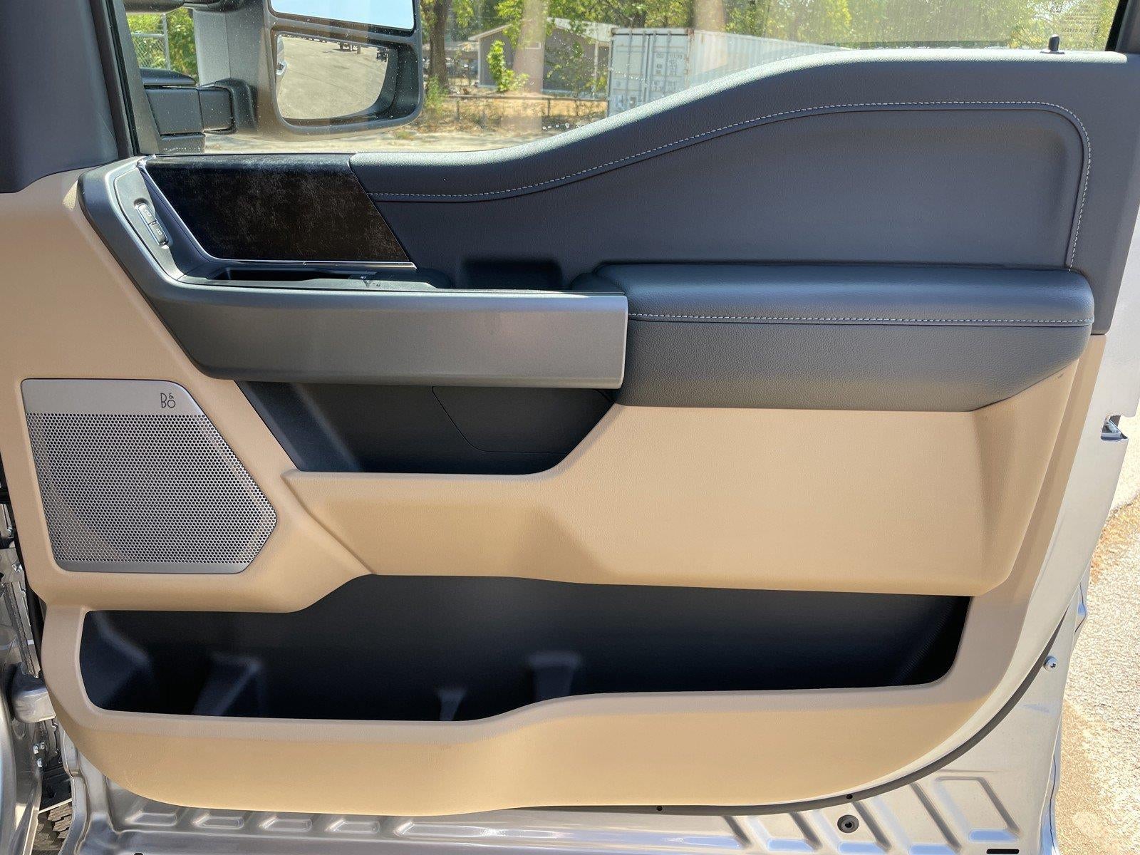 2027 Ford Super Duty F-250 SRW XLT