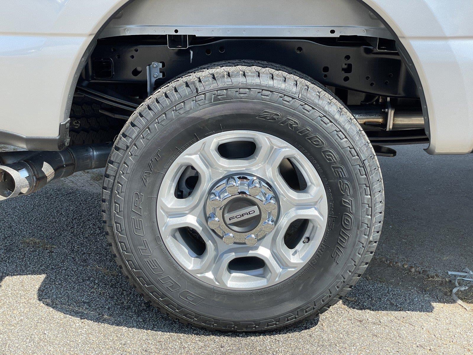 2027 Ford Super Duty F-250 SRW XLT