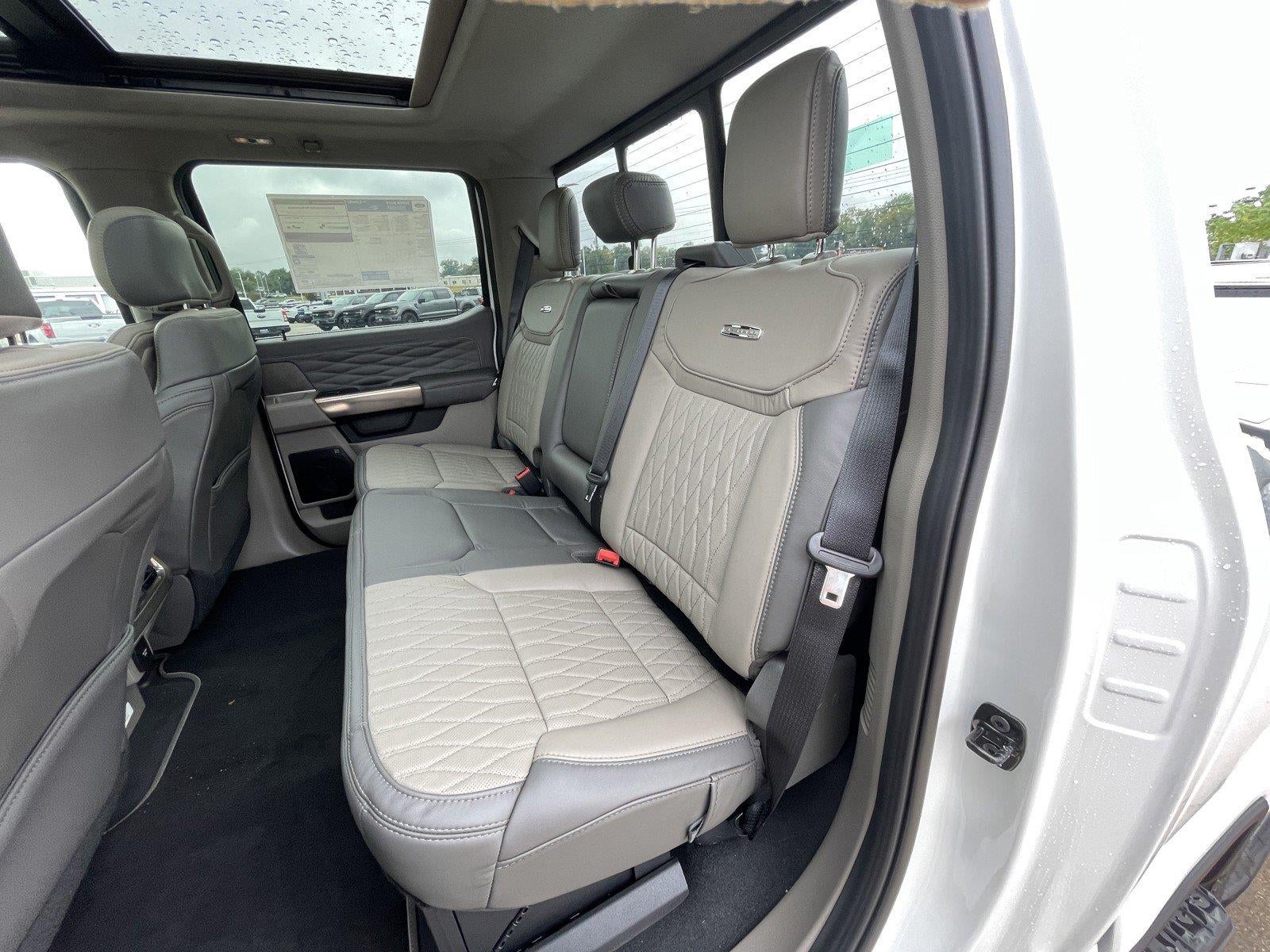 2027 Ford Super Duty F-250 SRW Platinum
