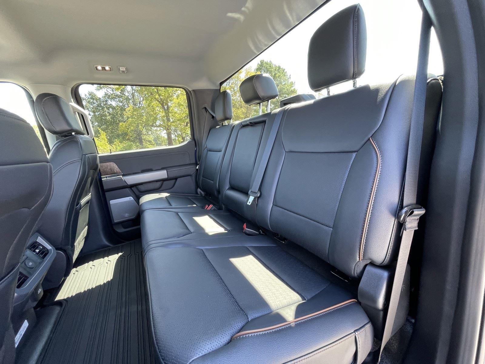 2026 Ford Super Duty F-350 SRW LARIAT