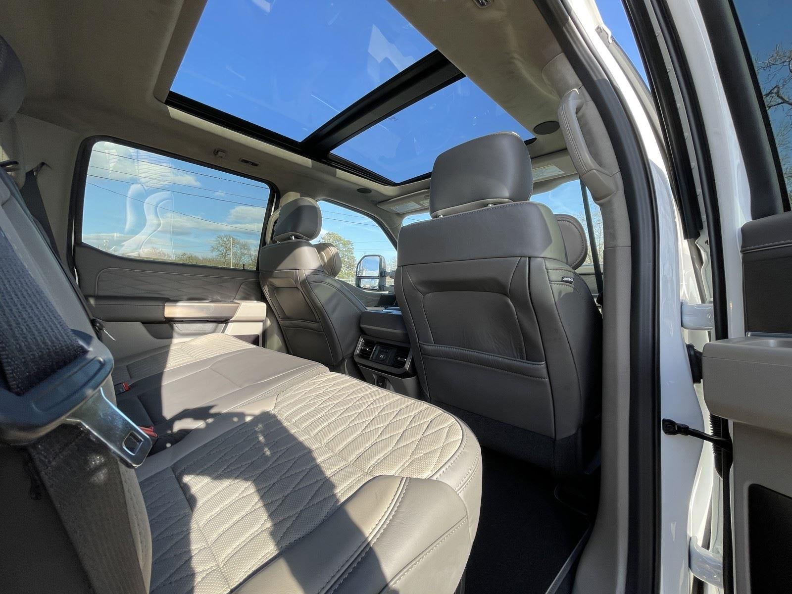 2026 Ford Super Duty F-350 DRW Platinum