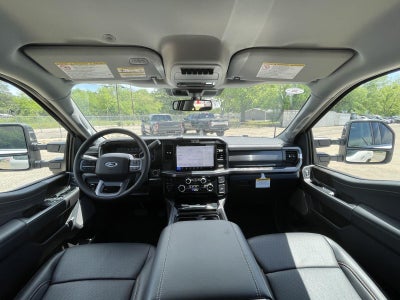 2026 Ford Super Duty F-350 DRW LARIAT