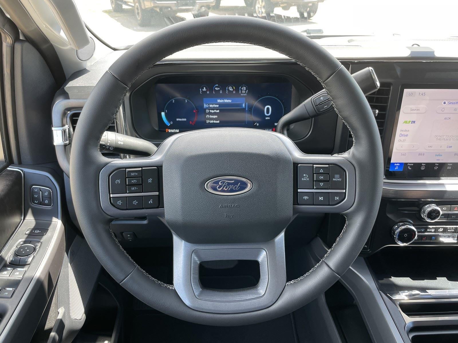 2026 Ford Super Duty F-350 DRW LARIAT