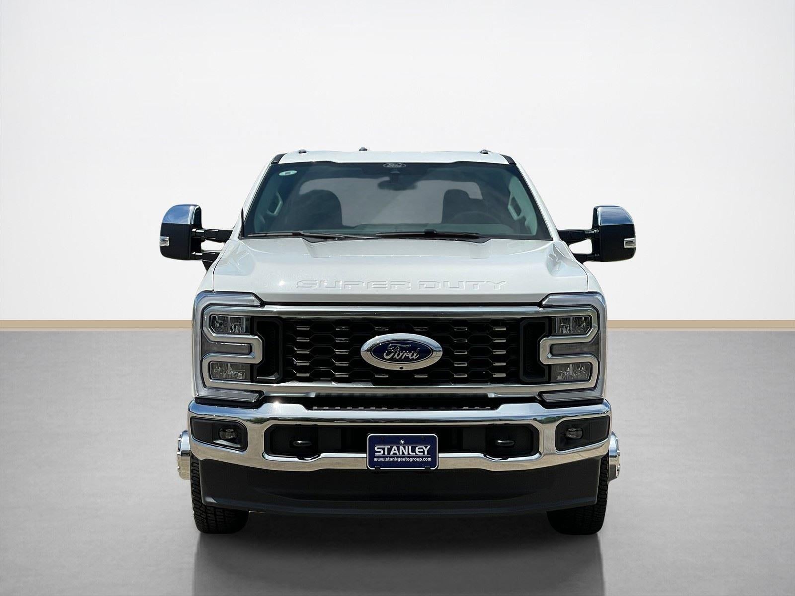 2026 Ford Super Duty F-350 DRW LARIAT