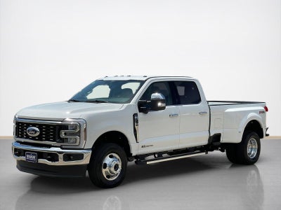 2026 Ford Super Duty F-350 DRW LARIAT