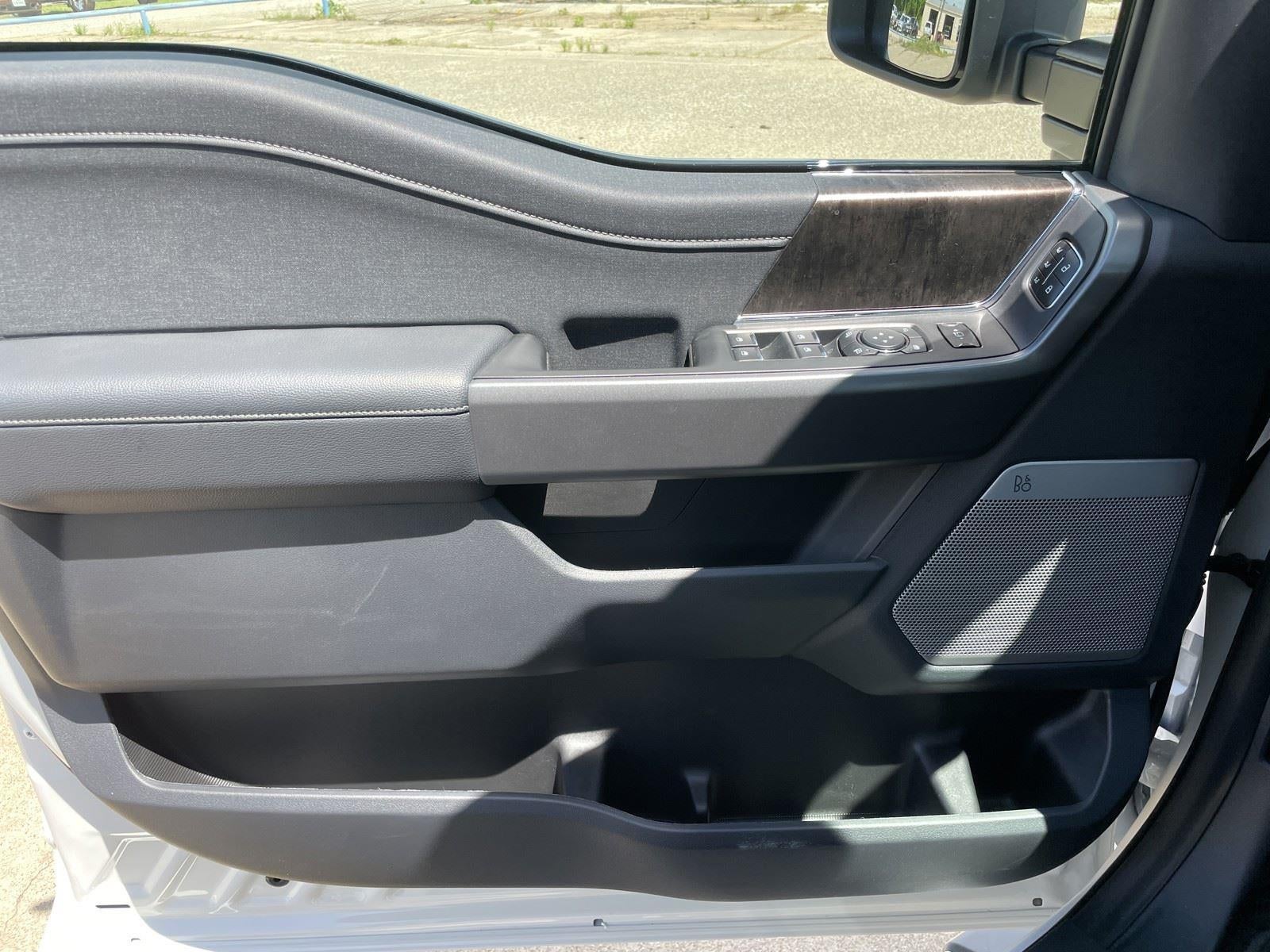 2026 Ford Super Duty F-350 DRW LARIAT