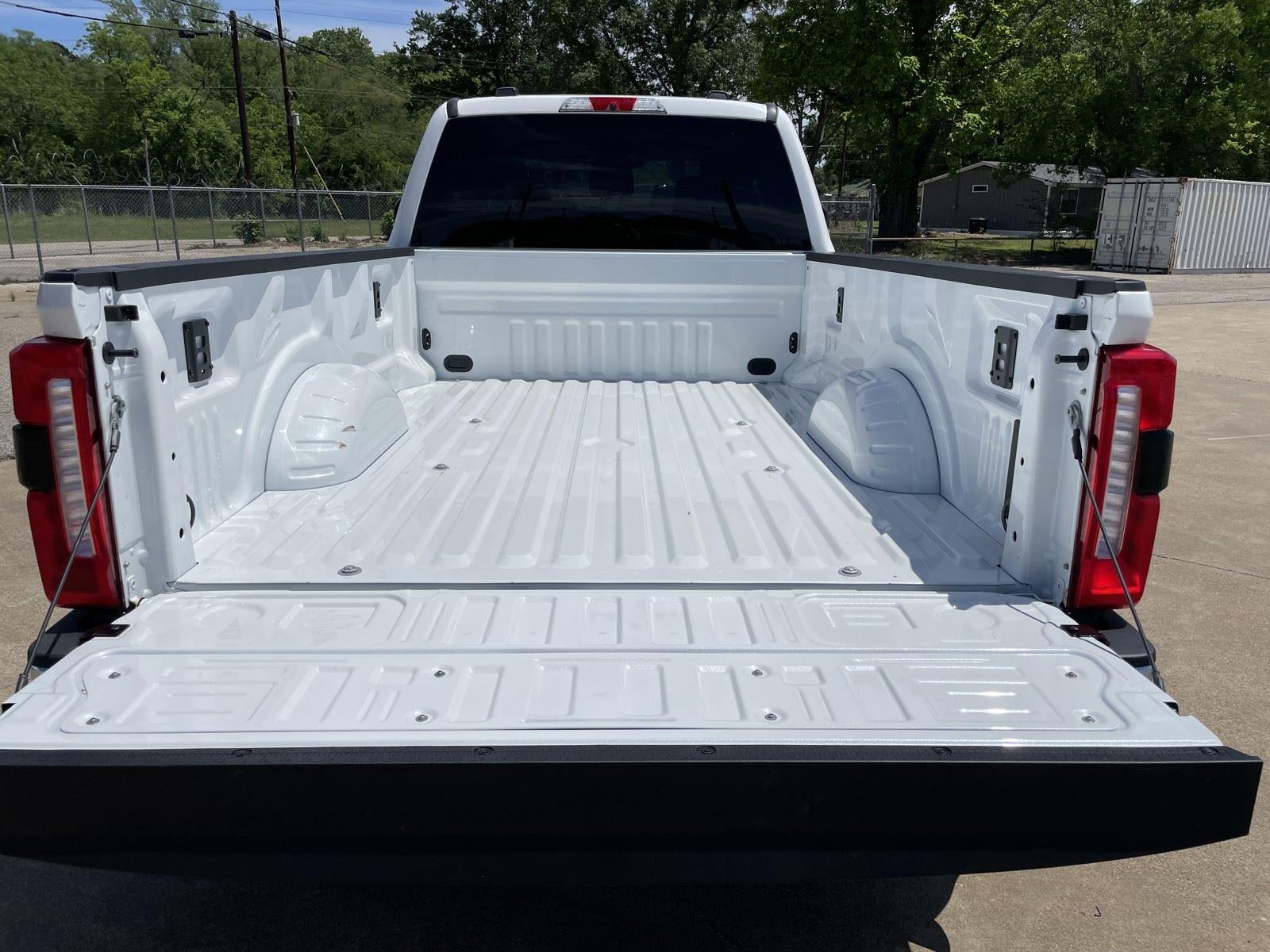 2026 Ford Super Duty F-350 DRW LARIAT