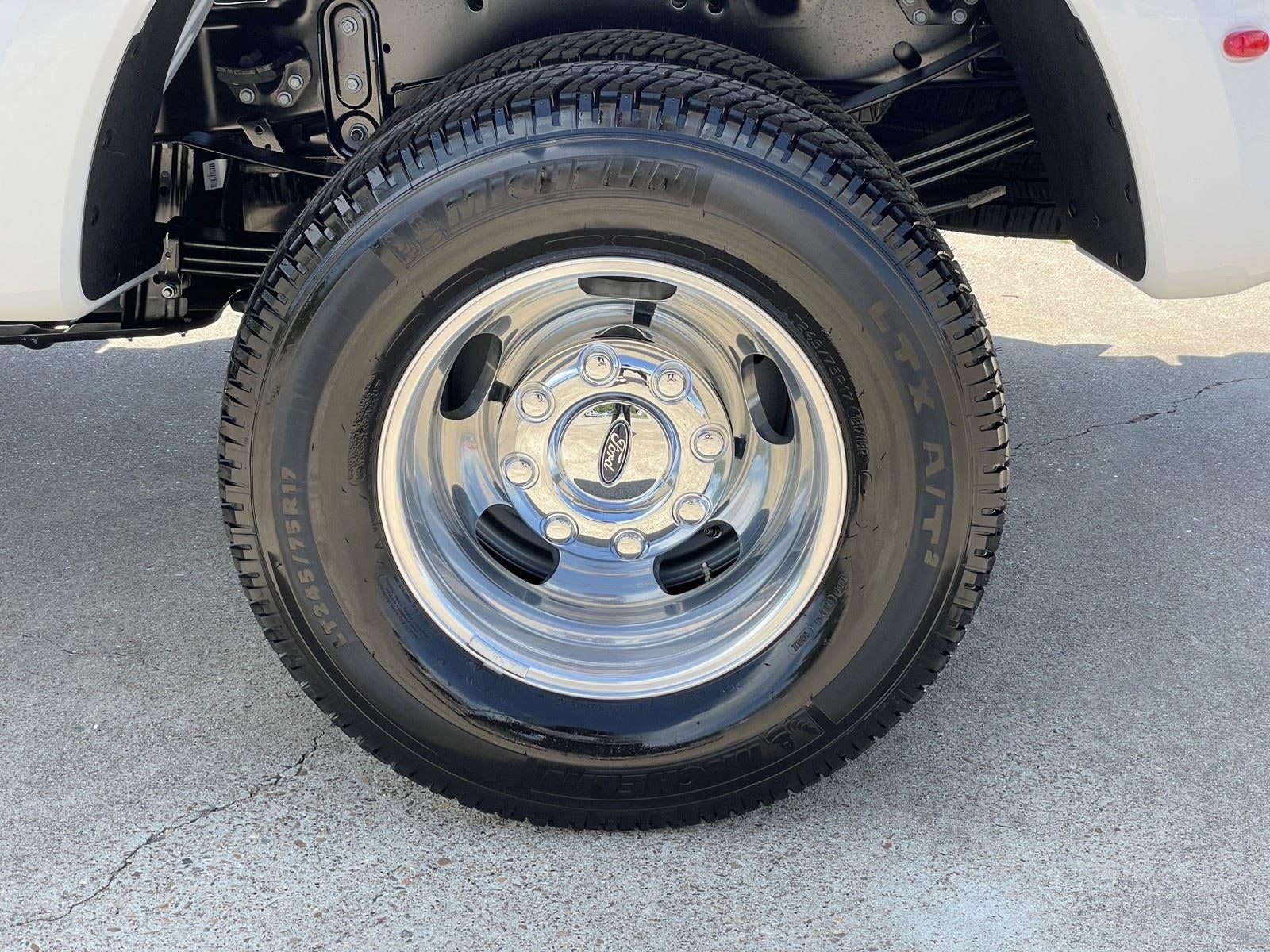 2026 Ford Super Duty F-350 DRW LARIAT