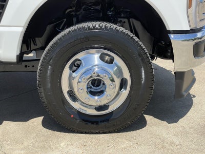 2026 Ford Super Duty F-350 DRW LARIAT