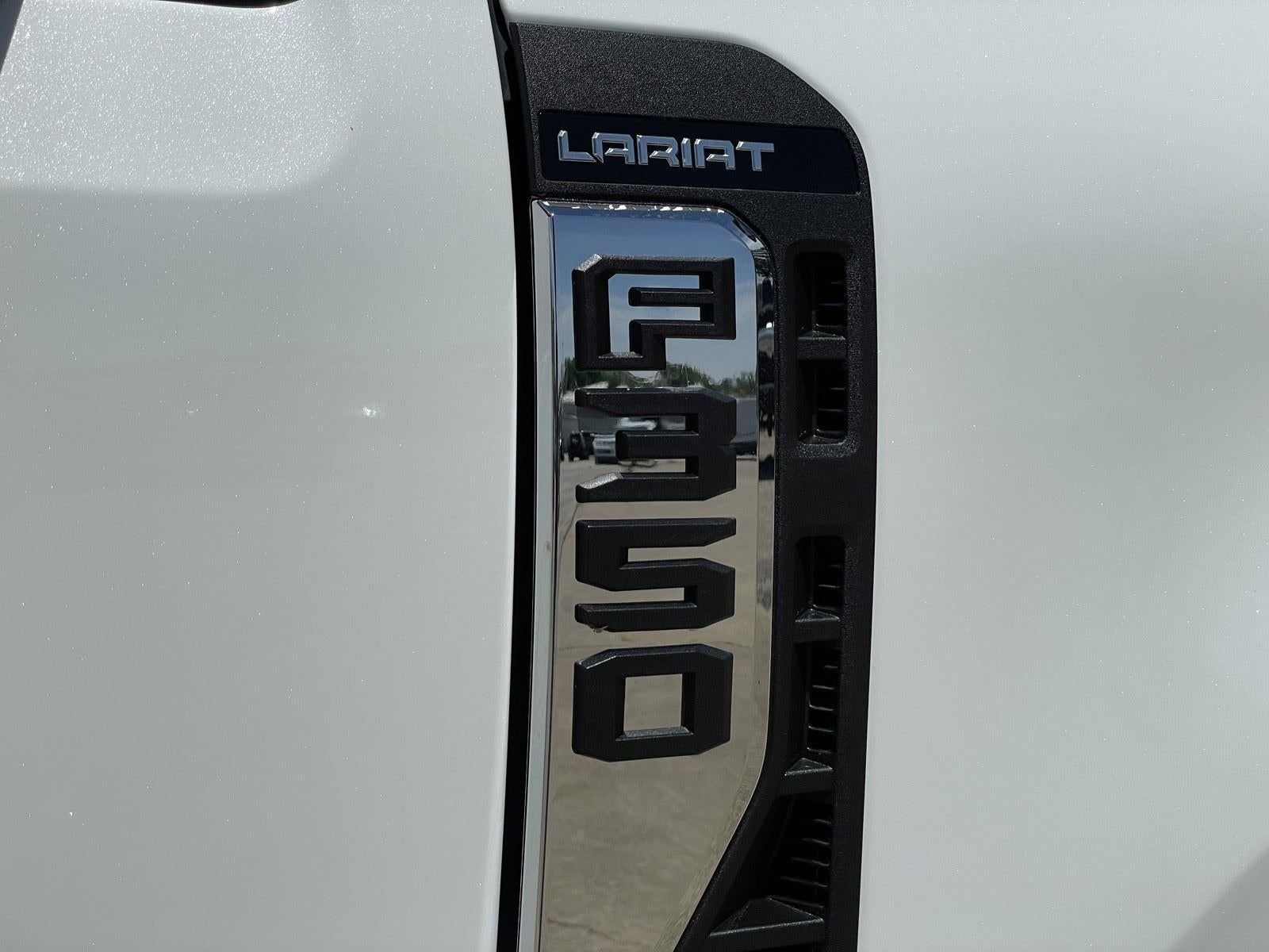 2026 Ford Super Duty F-350 DRW LARIAT