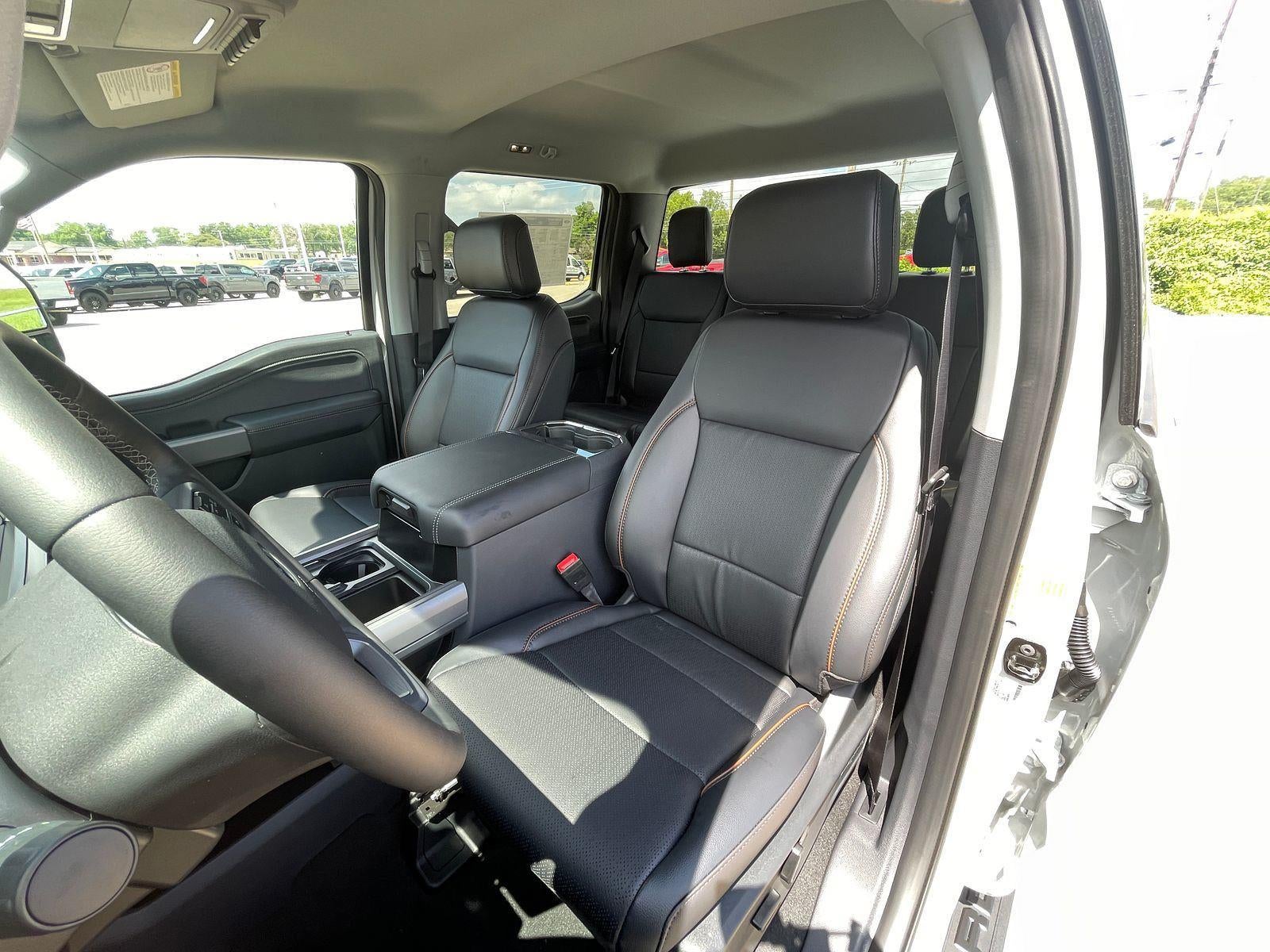 2026 Ford Super Duty F-350 DRW LARIAT