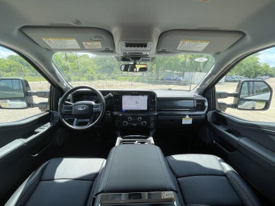 2026 Ford Super Duty F-350 DRW LARIAT