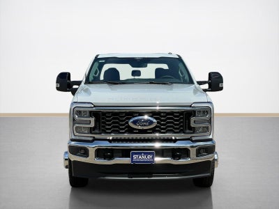 2026 Ford Super Duty F-350 DRW LARIAT