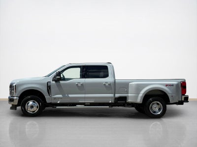 2026 Ford Super Duty F-350 DRW LARIAT